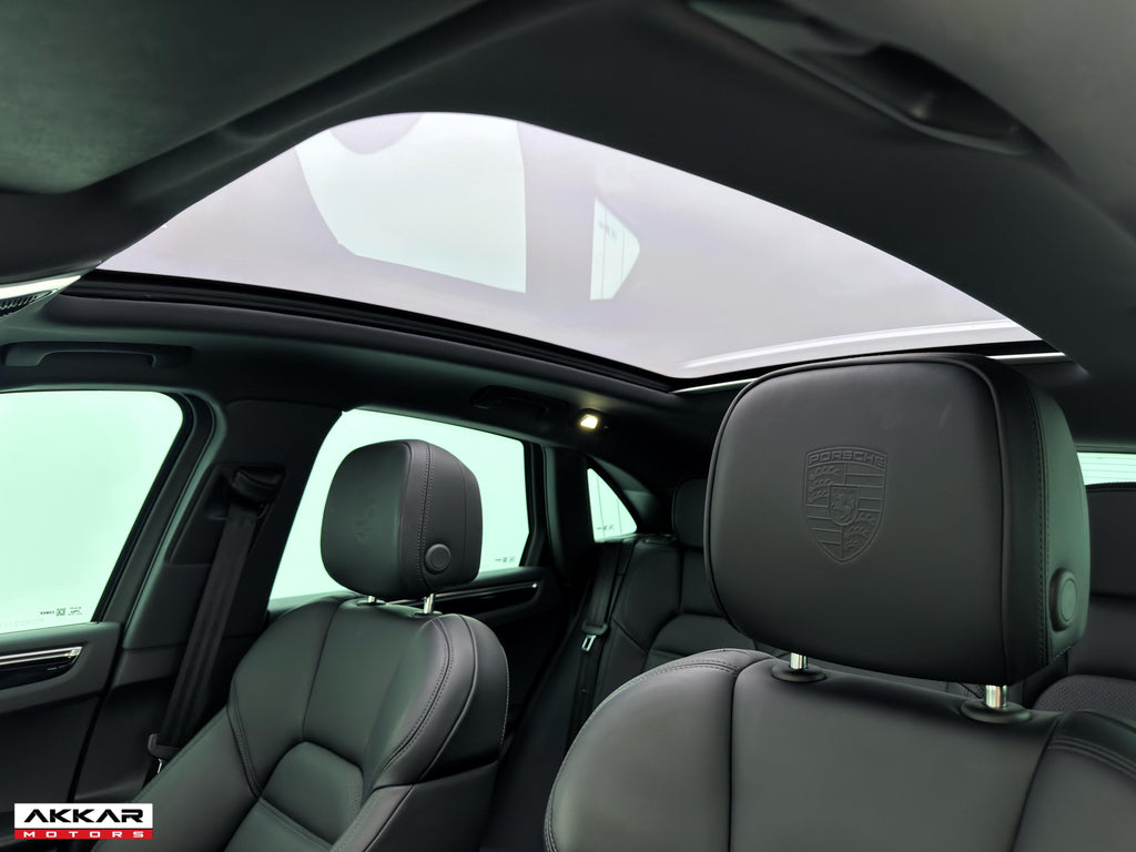 PORSCHE MACAN T