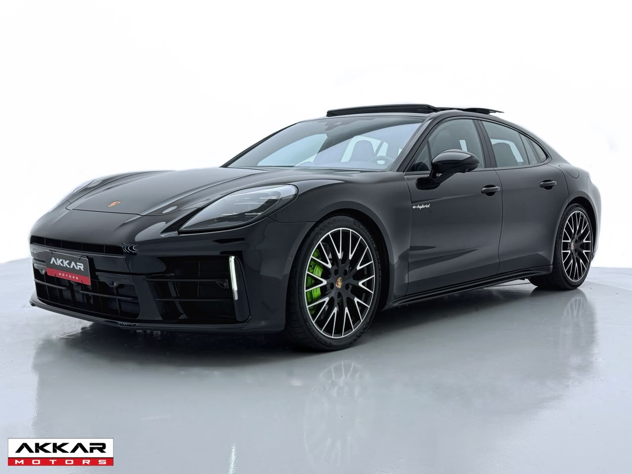 PORSCHE PANAMERA 4 2025