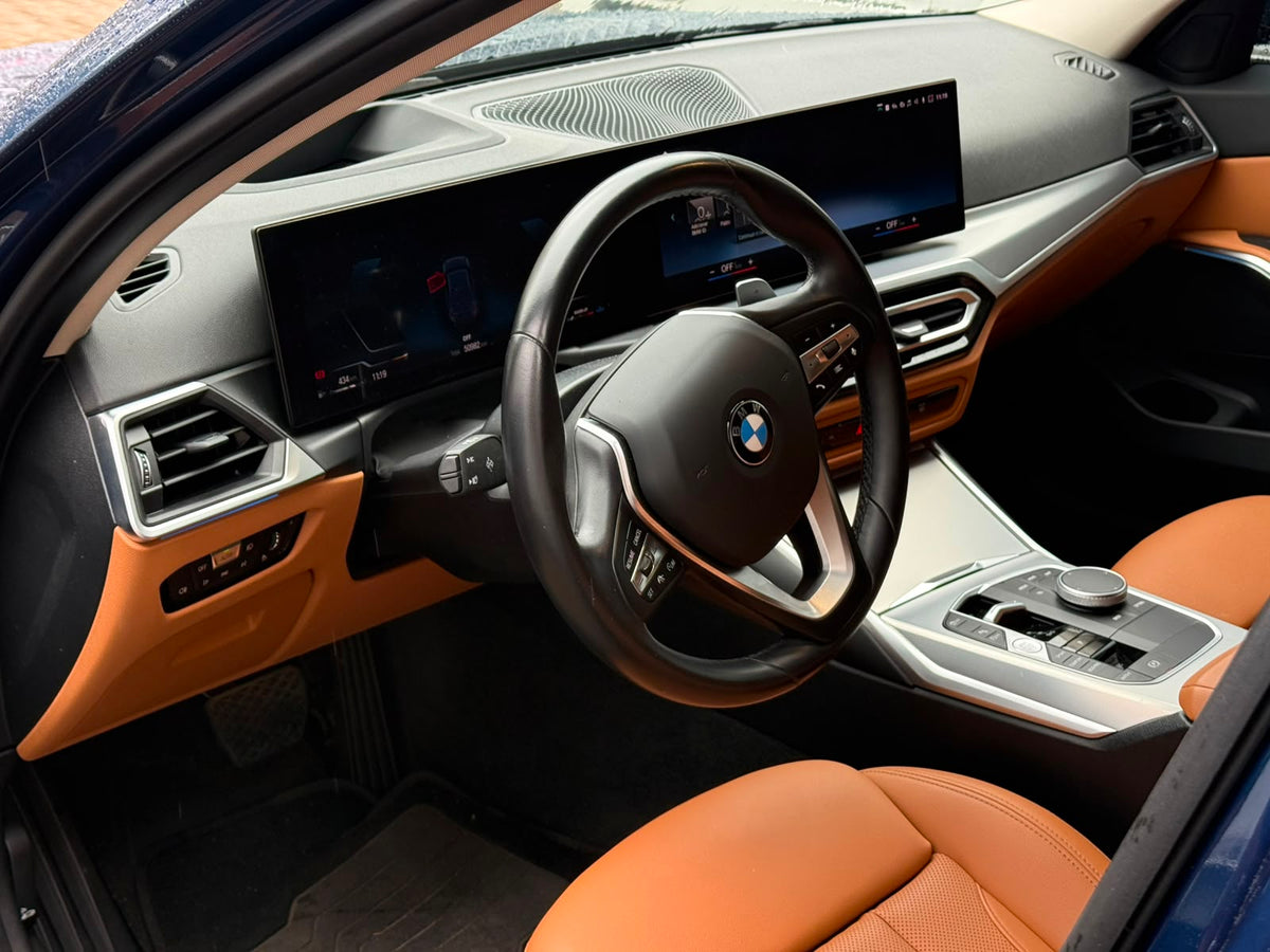 BMW 320i