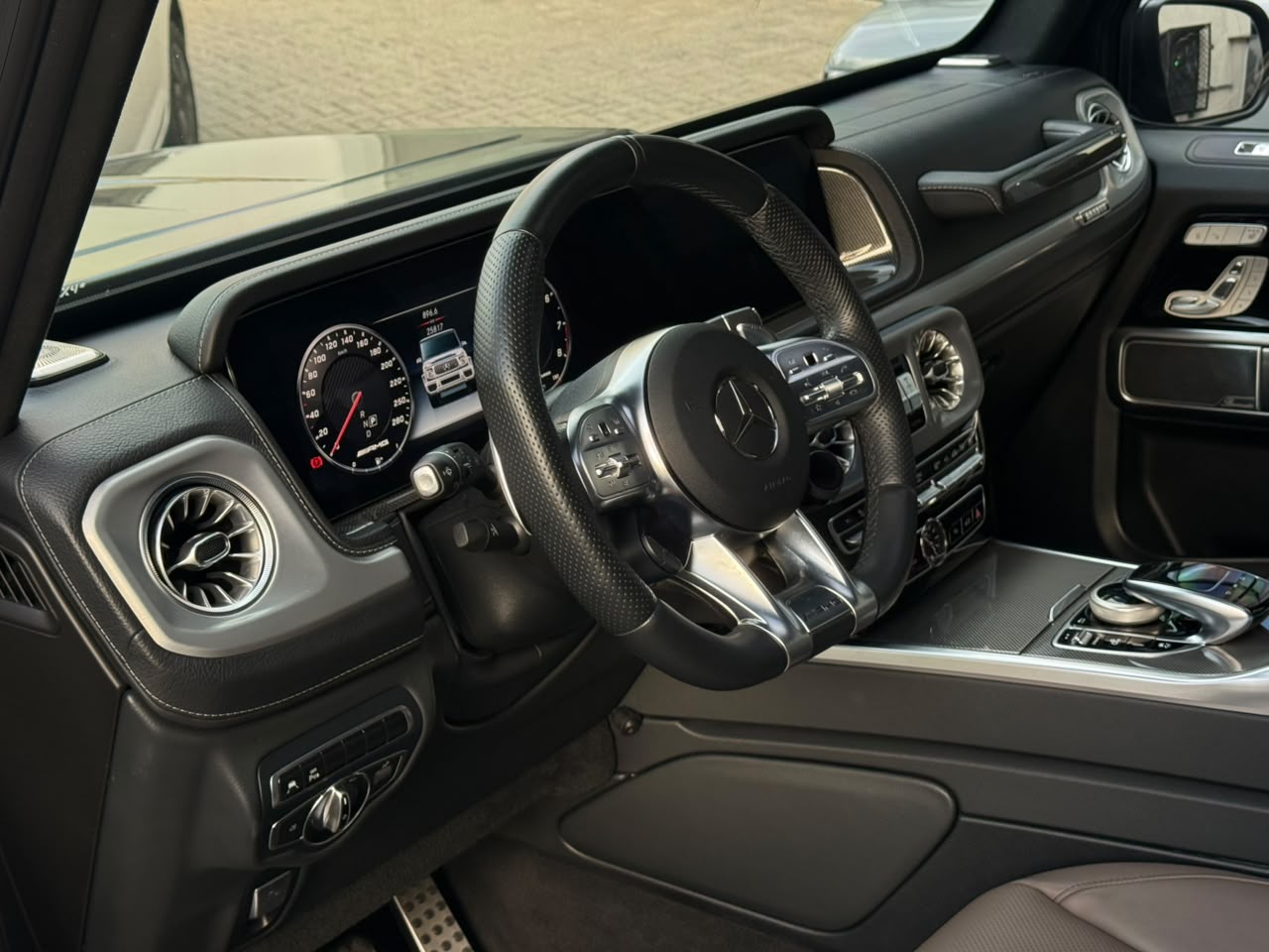 MERCEDES G63 AMG