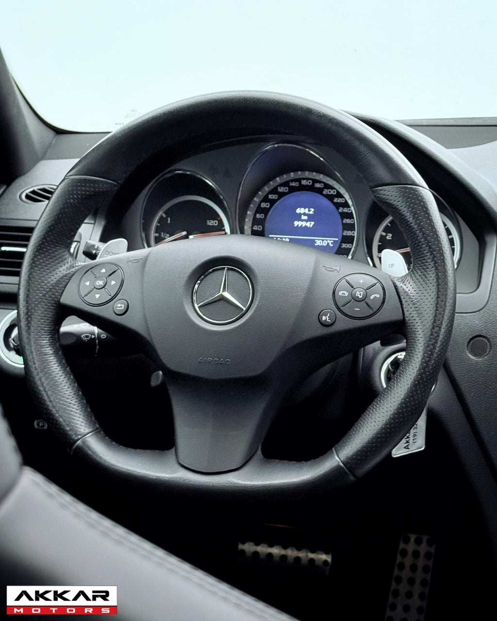 MERCEDES-BENZ C 63 AMG 2009