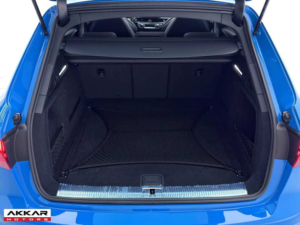 AUDI RS4 AVANT QUATTRO