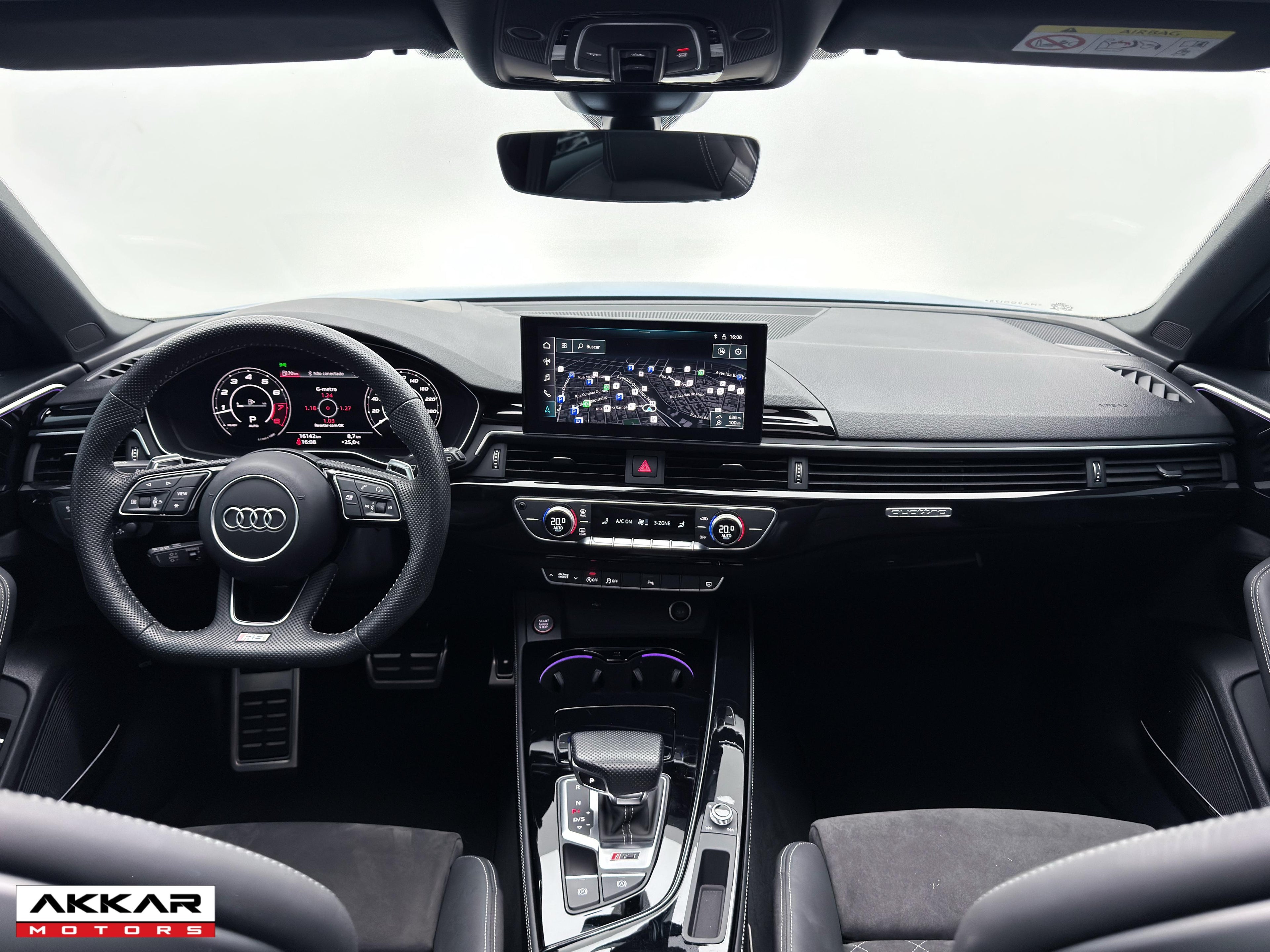 AUDI RS4 AVANT QUATTRO