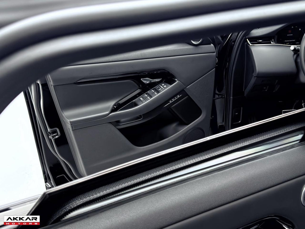 LAND ROVER EVOQUE R-DYNAMIC HSE 2025