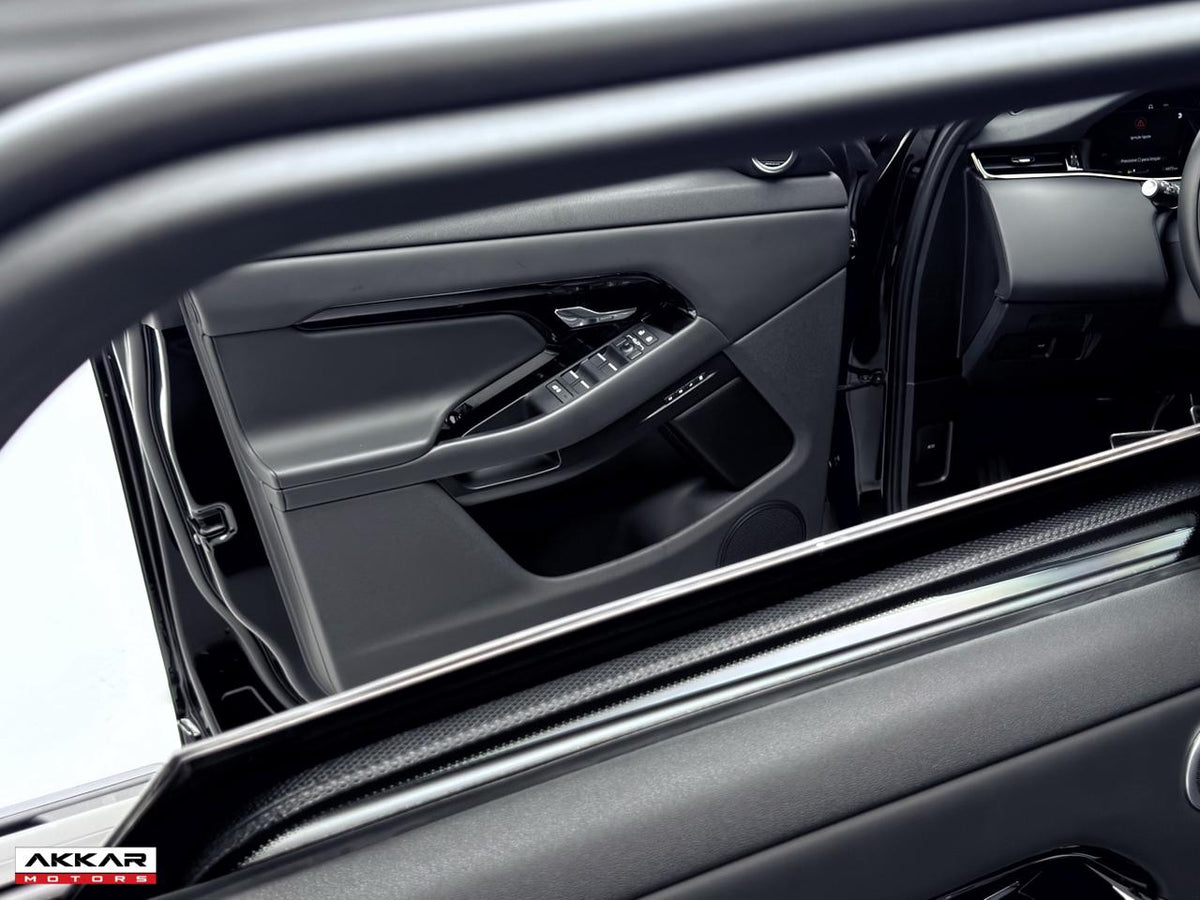 LAND ROVER EVOQUE R-DYNAMIC HSE 2025