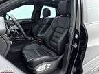 PORSCHE MACAN T