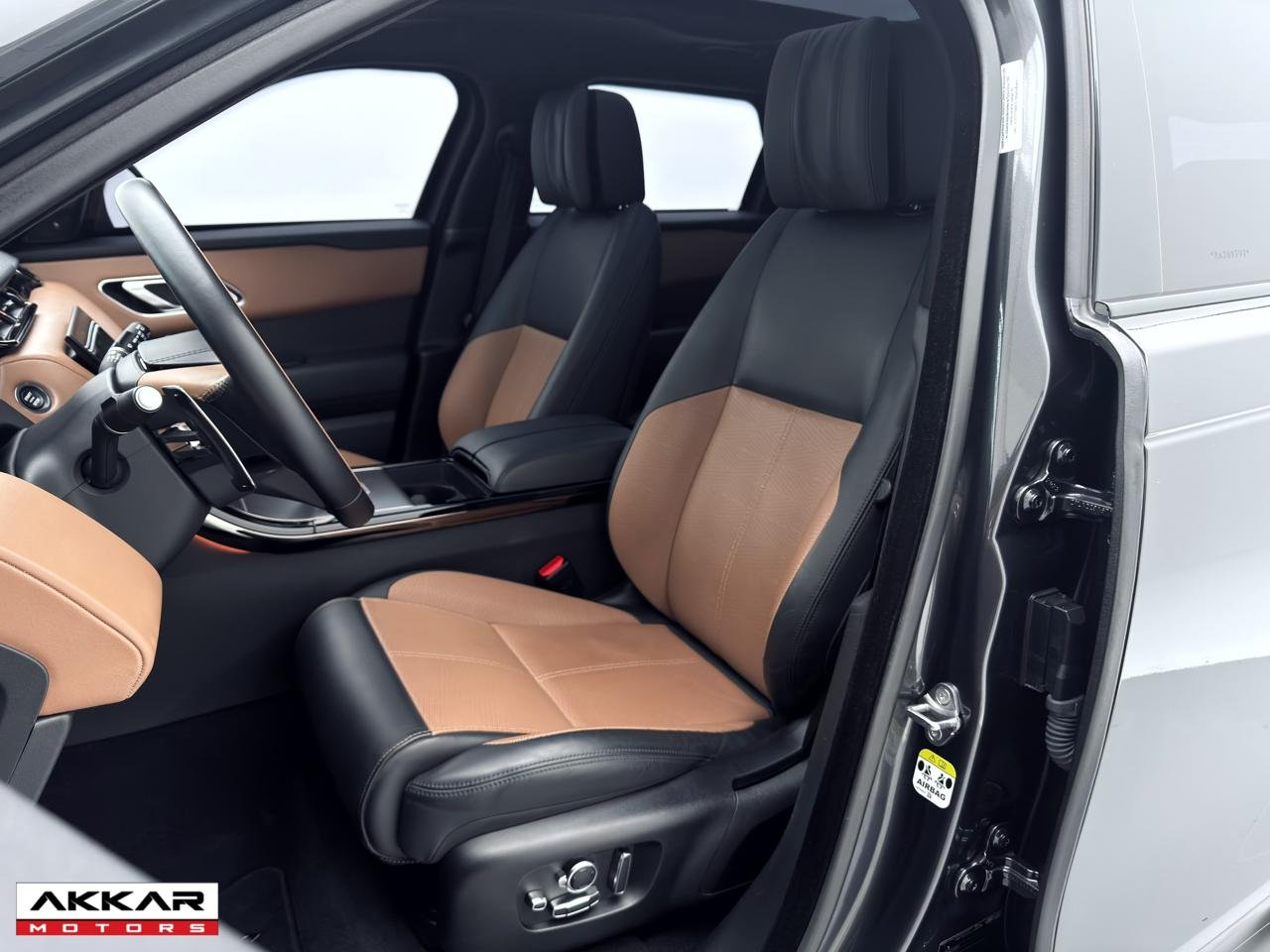 LAND ROVER VELAR R-DYNAMIC HSE P400E 2024