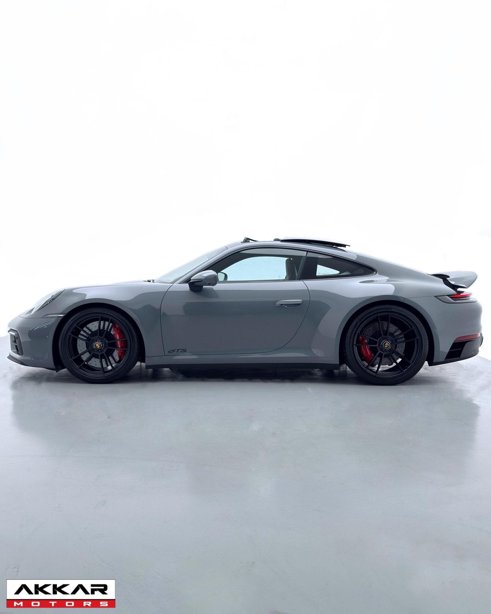 PORSCHE 911 CARRERA 4 GTS PDK 2024