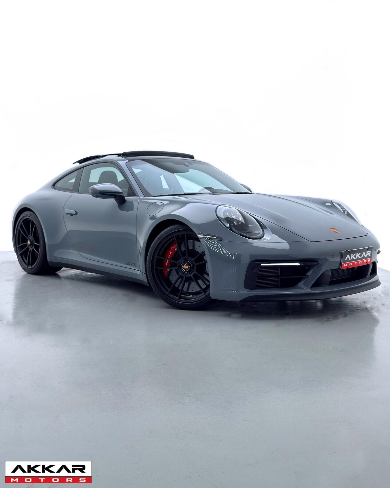 PORSCHE 911 CARRERA 4 GTS PDK 2024