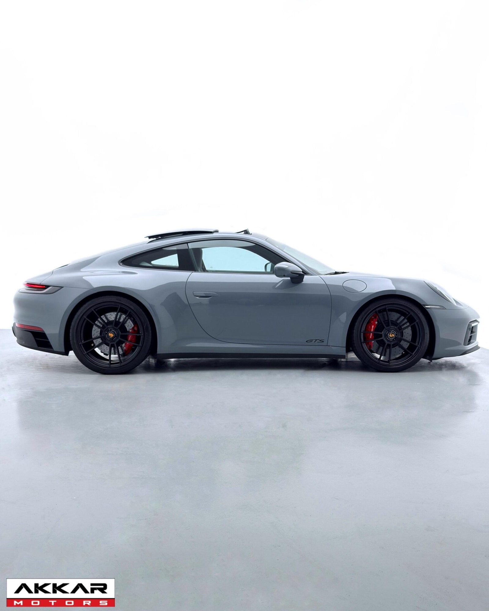 PORSCHE 911 CARRERA 4 GTS PDK 2024