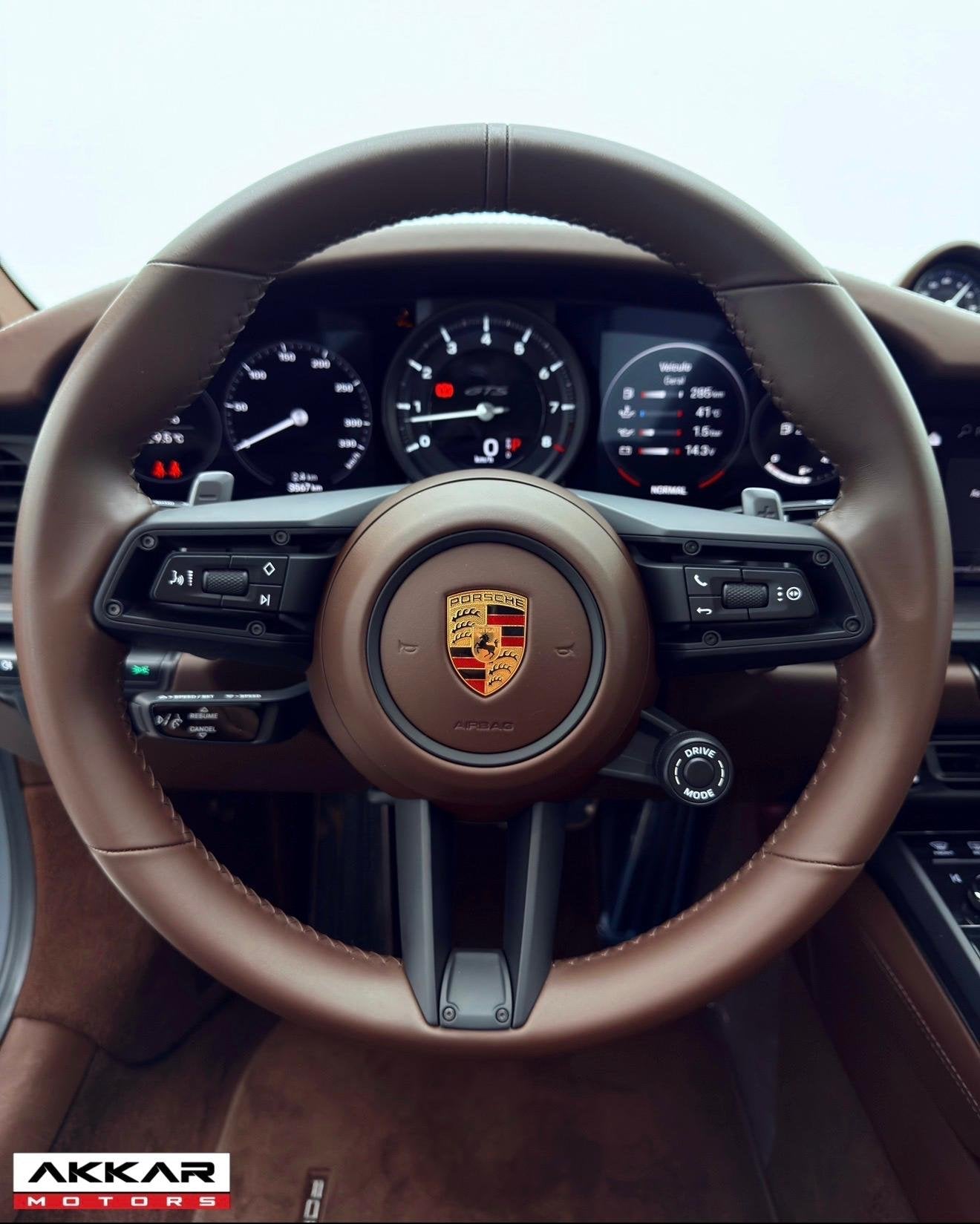 PORSCHE 911 CARRERA 4 GTS PDK 2024
