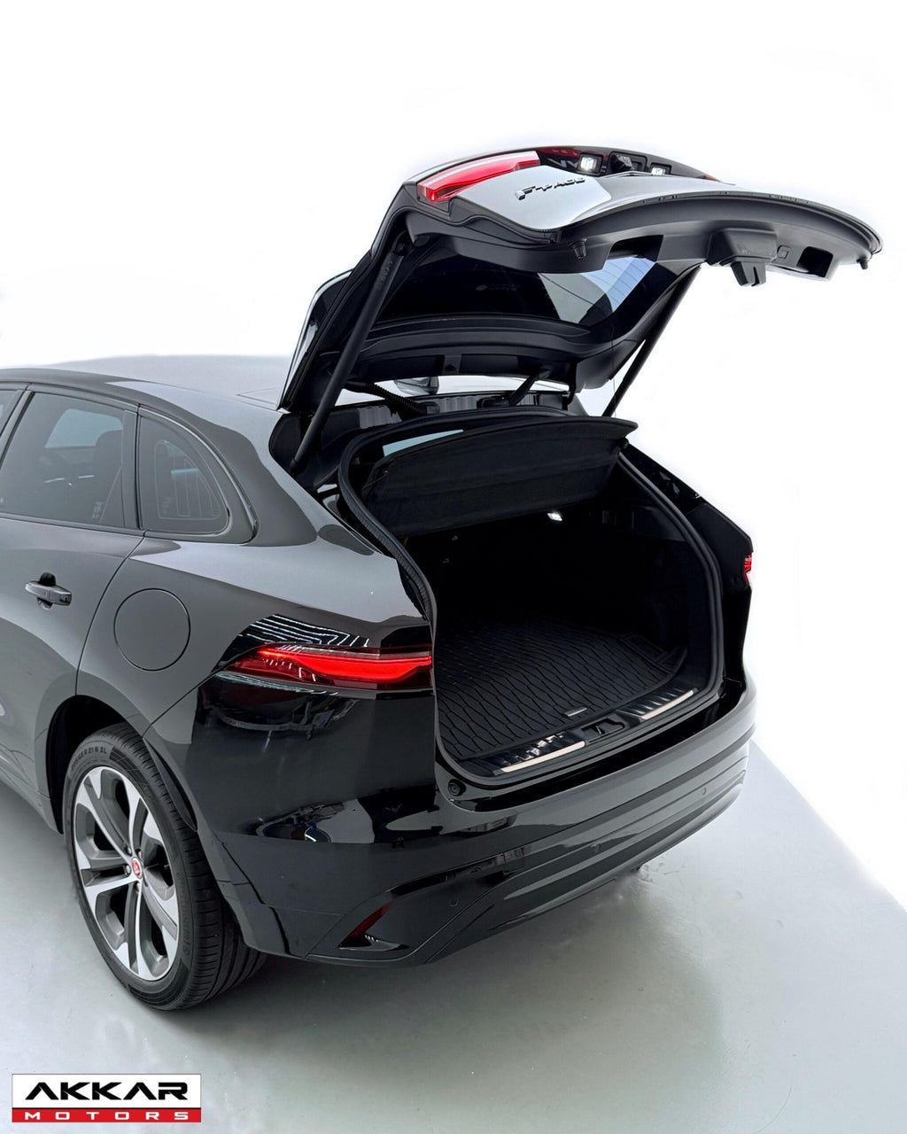 JAGUAR F-PACE R-DYNAMIC S P400E 2023