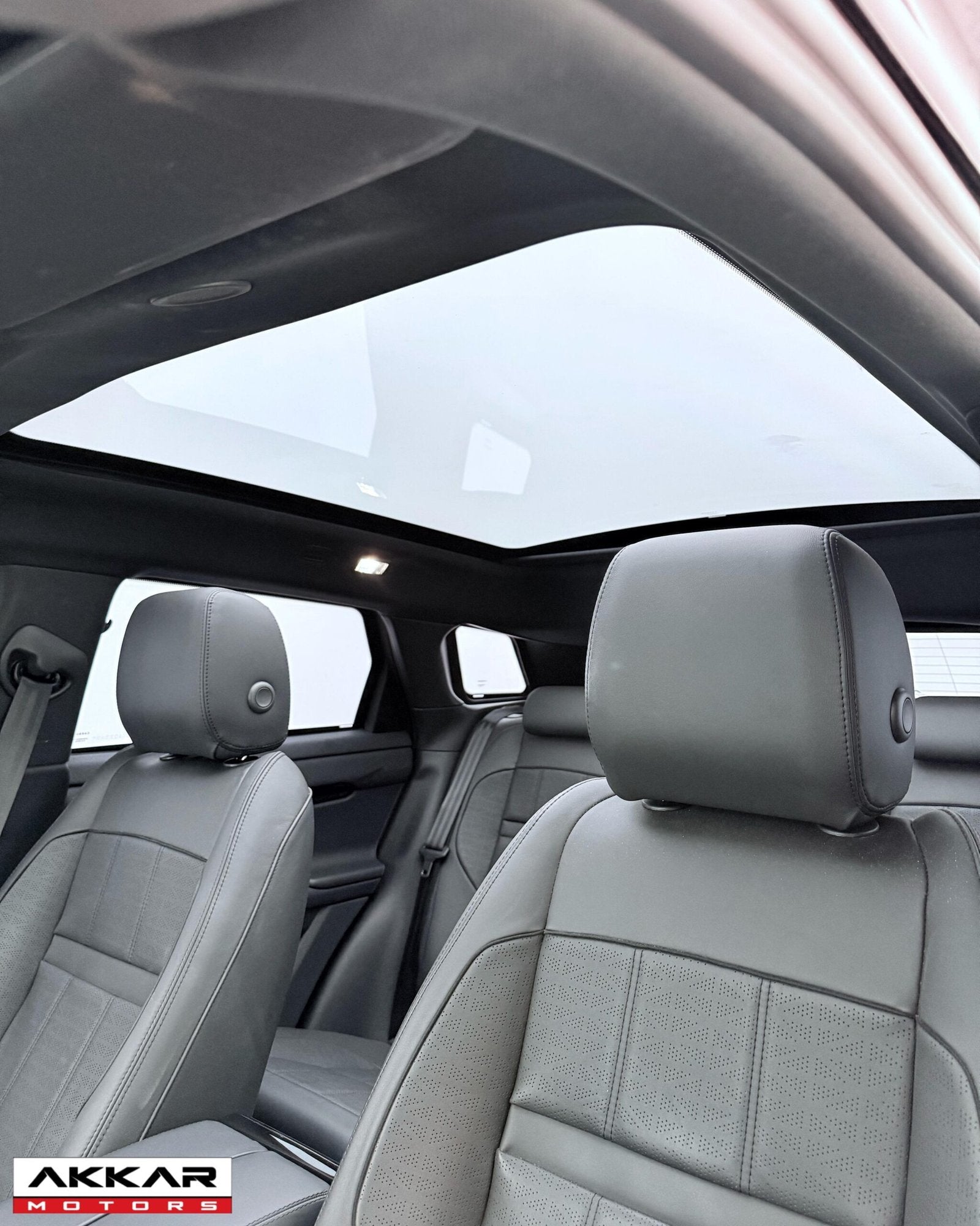 LAND ROVER EVOQUE R-DYNAMIC HSE 2025