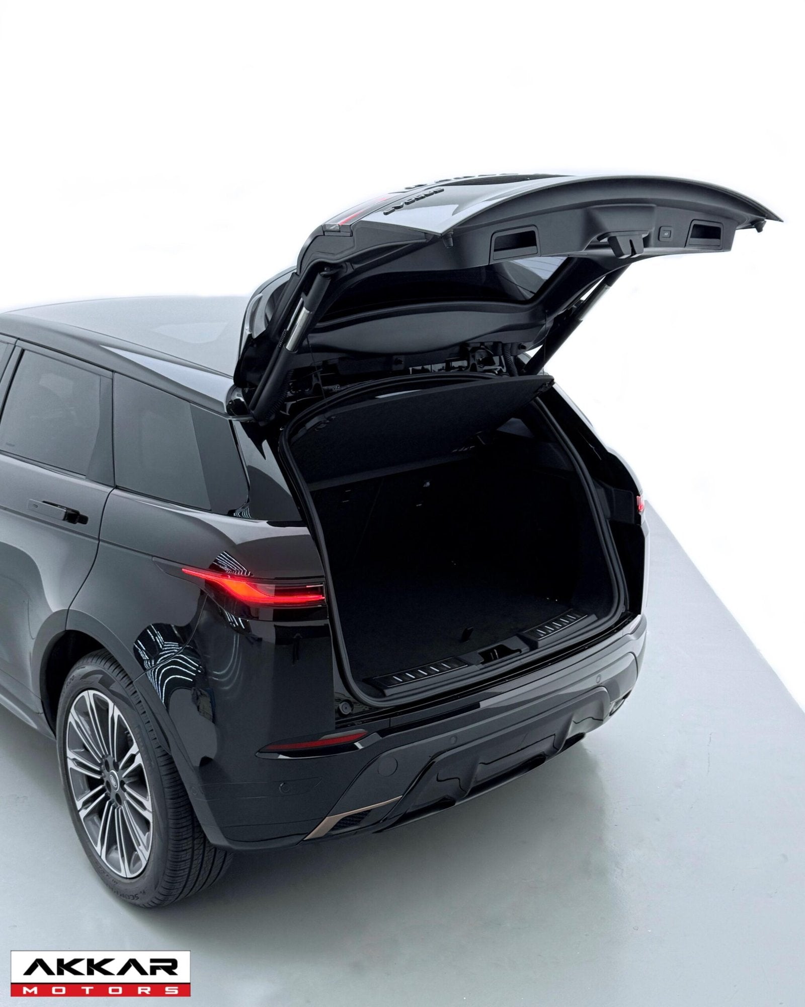 LAND ROVER EVOQUE R-DYNAMIC HSE 2025