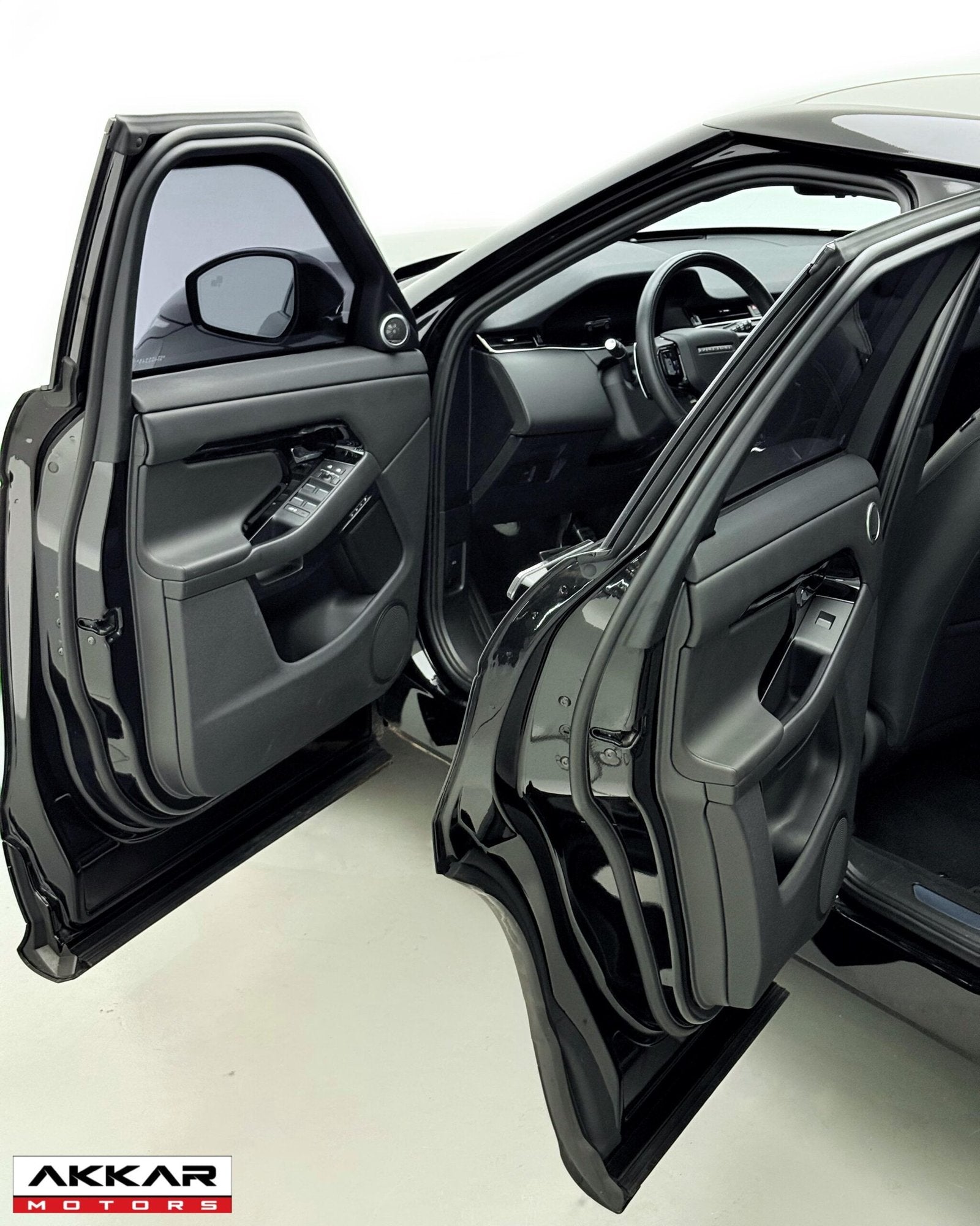 LAND ROVER EVOQUE R-DYNAMIC HSE 2025