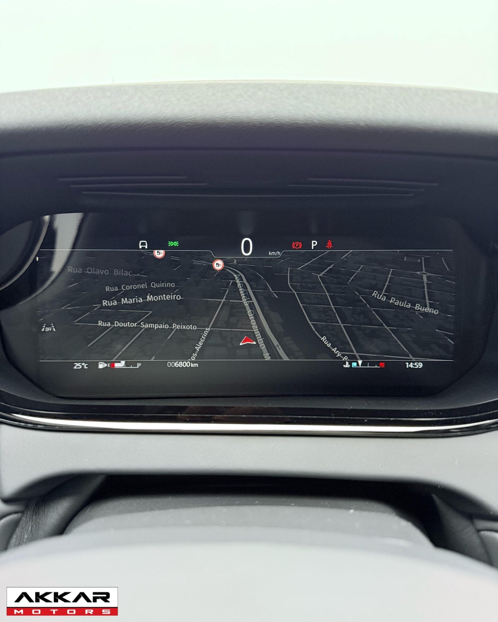 LAND ROVER EVOQUE R-DYNAMIC HSE 2025
