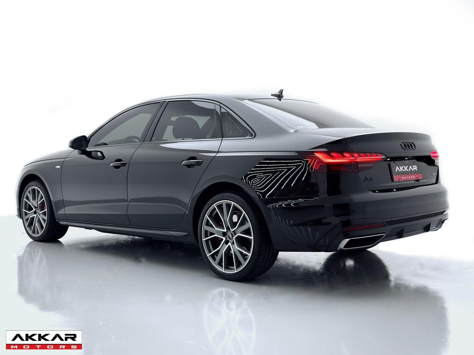 AUDI A4 S LINE QUATTRO 2024