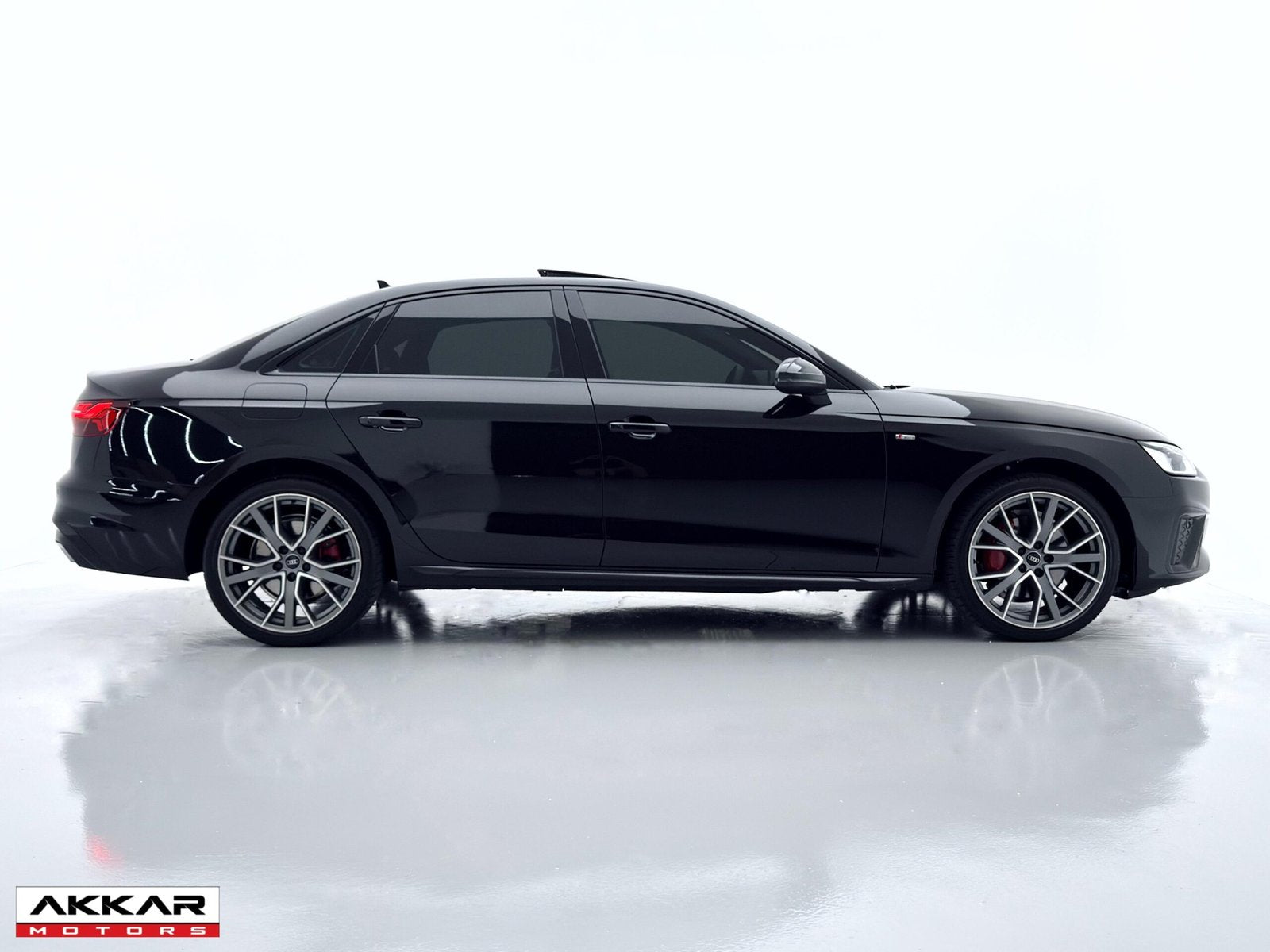 AUDI A4 S LINE QUATTRO 2024