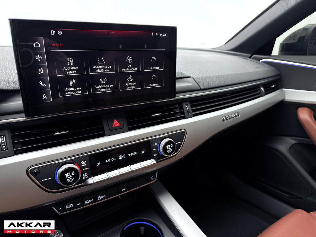 AUDI A4 S LINE QUATTRO 2024