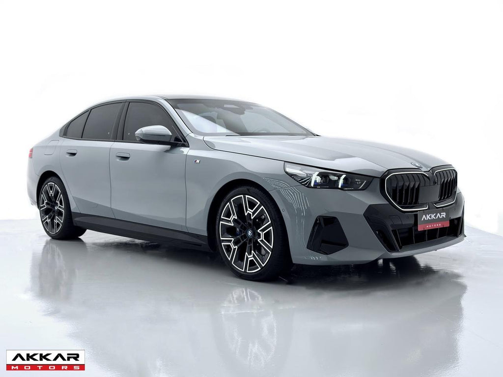 BMW 530E M SPORT 2025