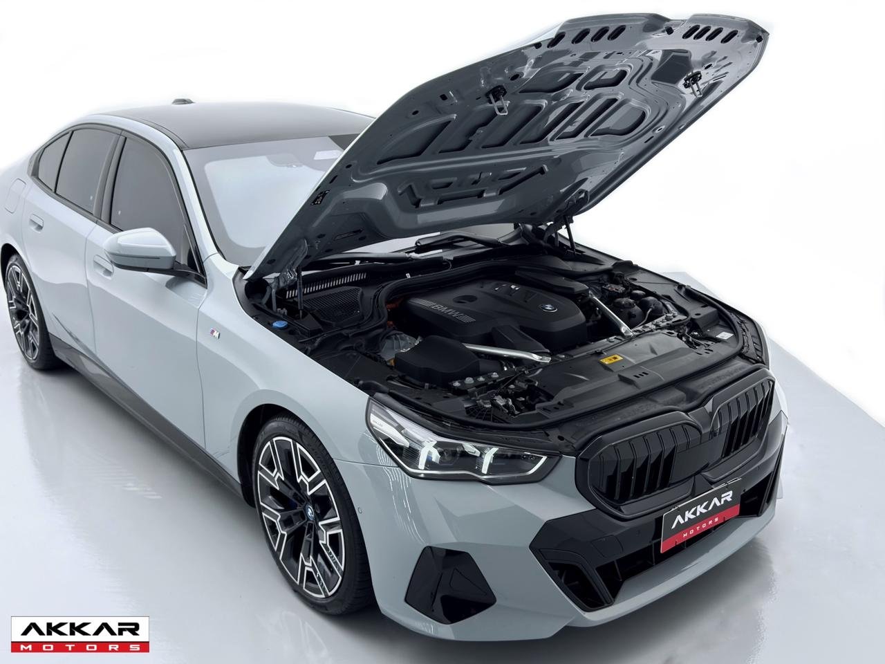 BMW 530E M SPORT 2025