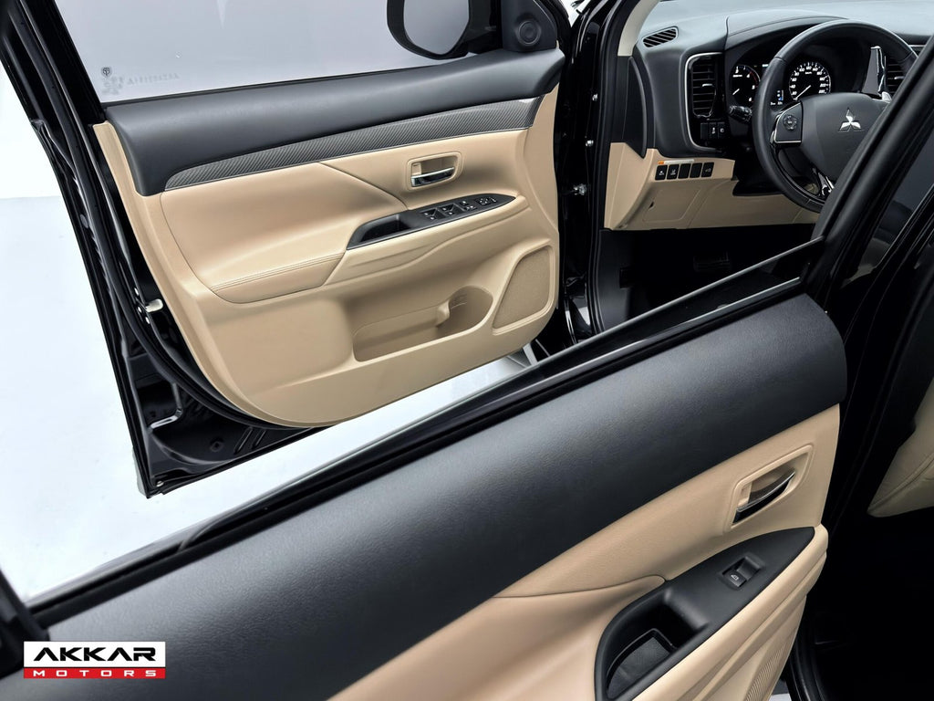 MITSUBISHI OUTLANDER HPE-S 2019