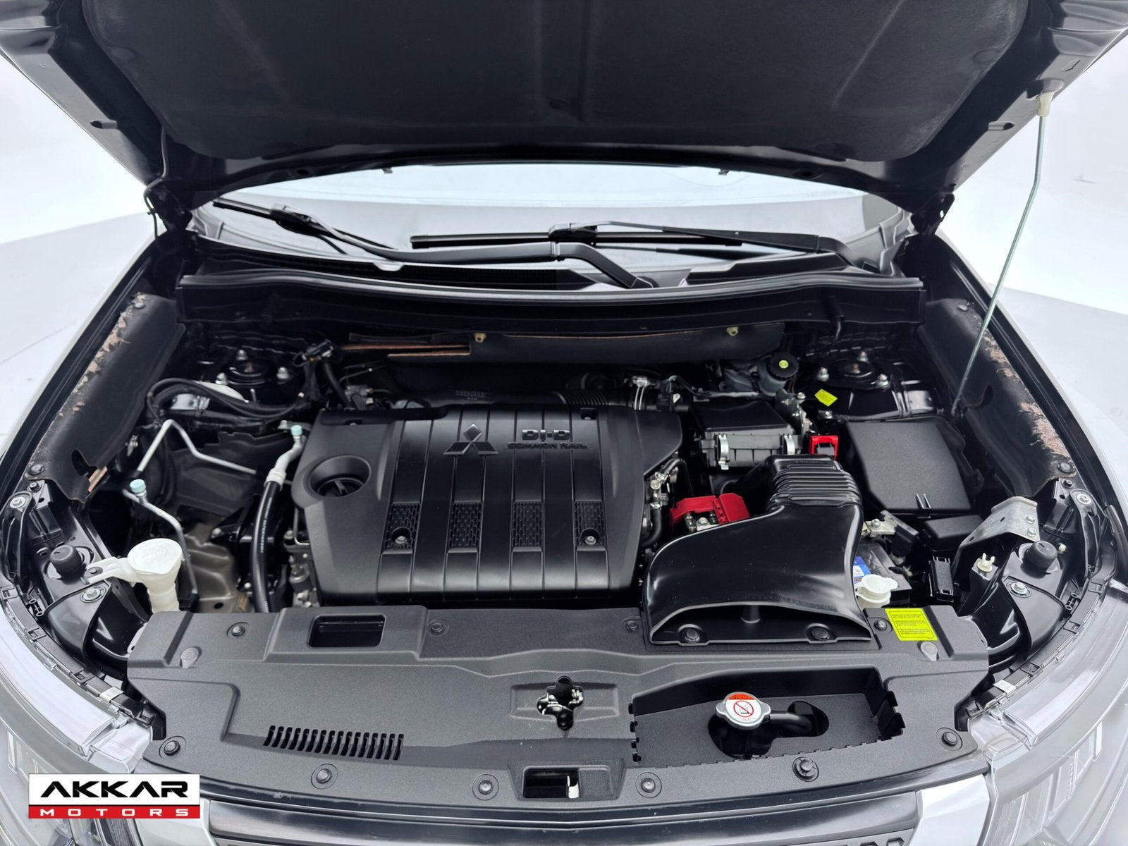 MITSUBISHI OUTLANDER HPE-S 2019