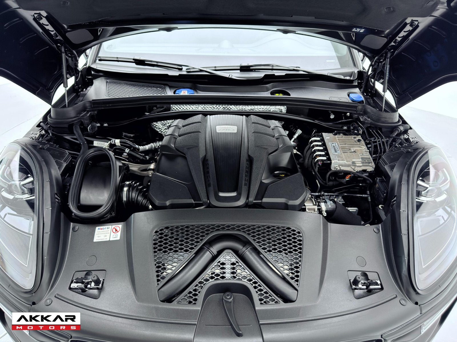 PORSCHE MACAN S 2024