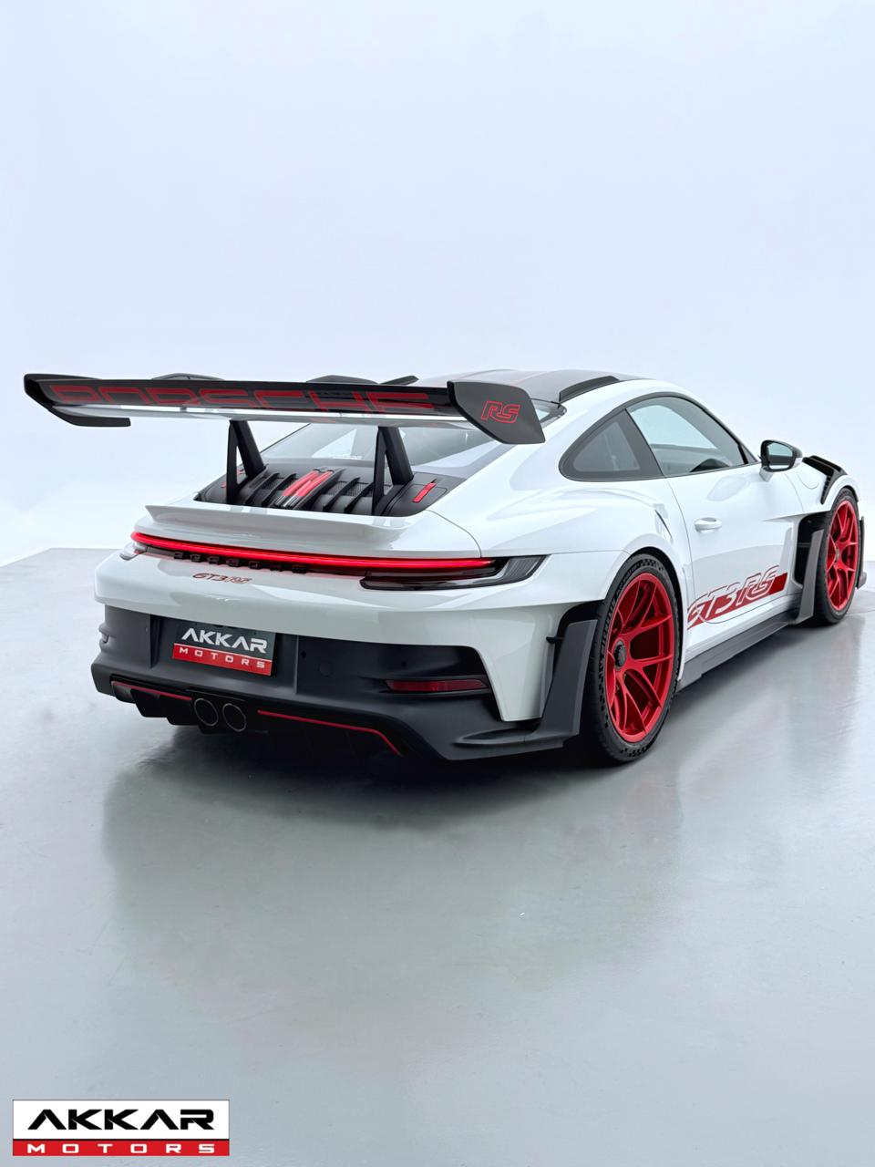 PORSCHE 911 GT3 RS