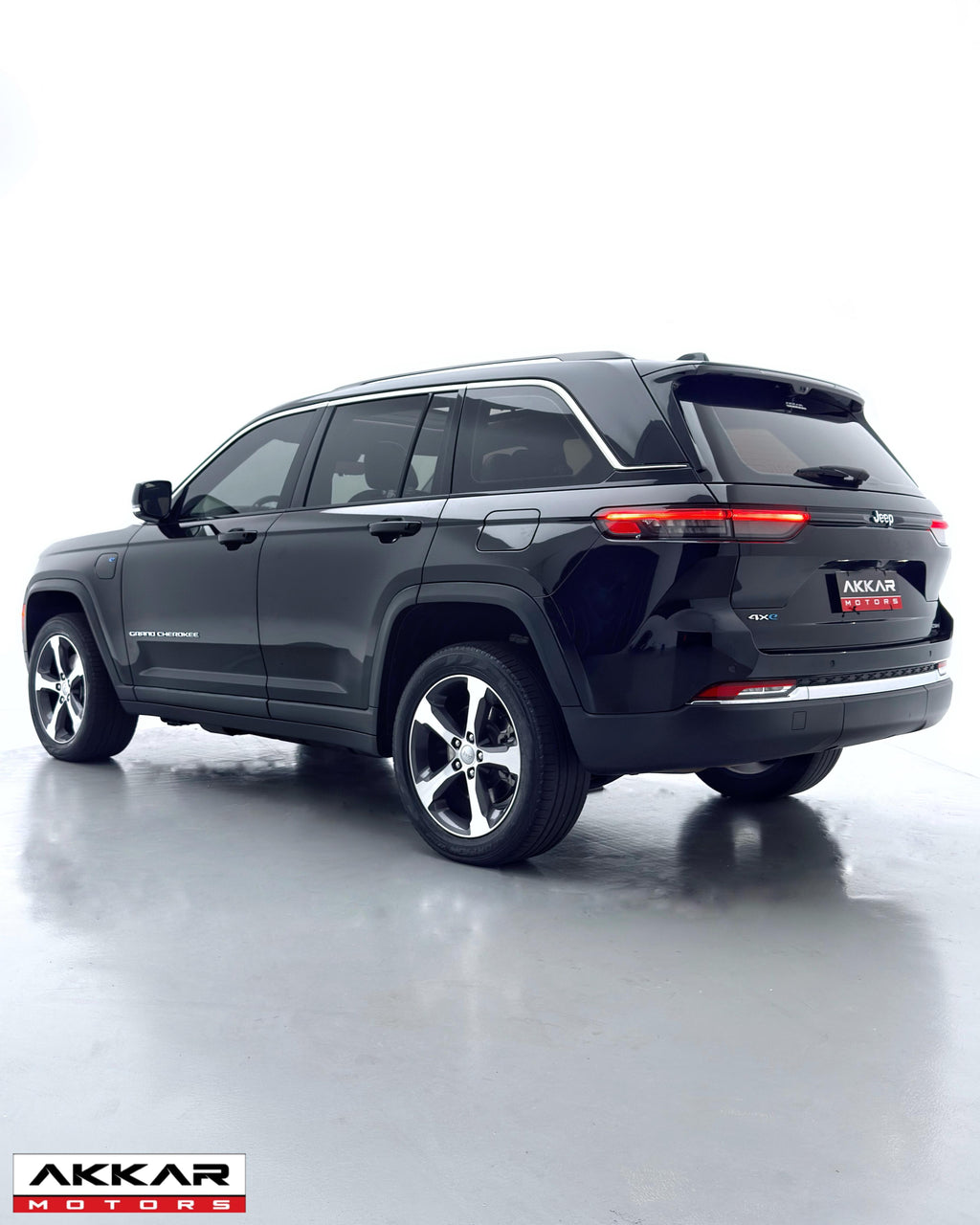 JEEP GRAND CHEROKEE 2023.
