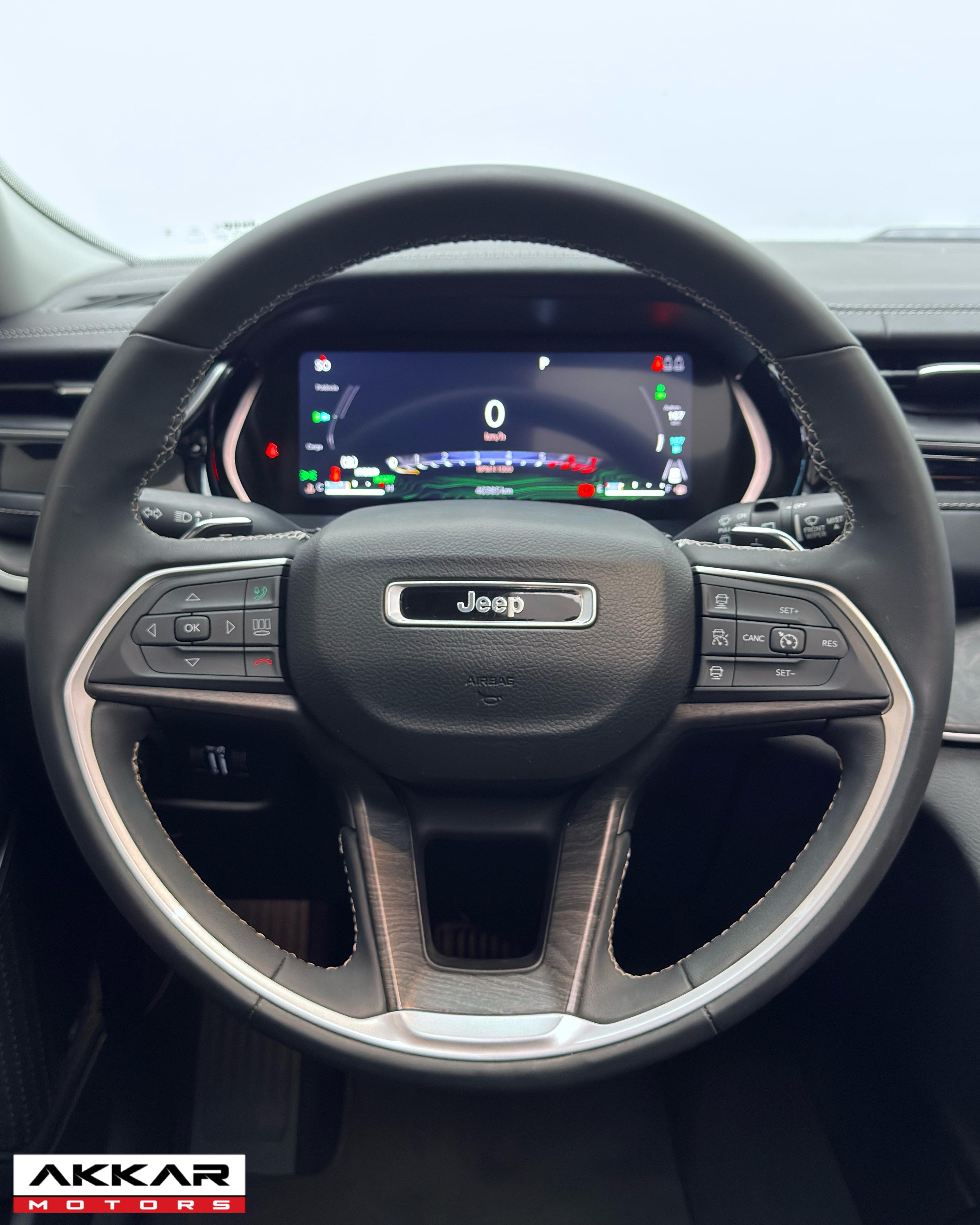 JEEP GRAND CHEROKEE 2023.