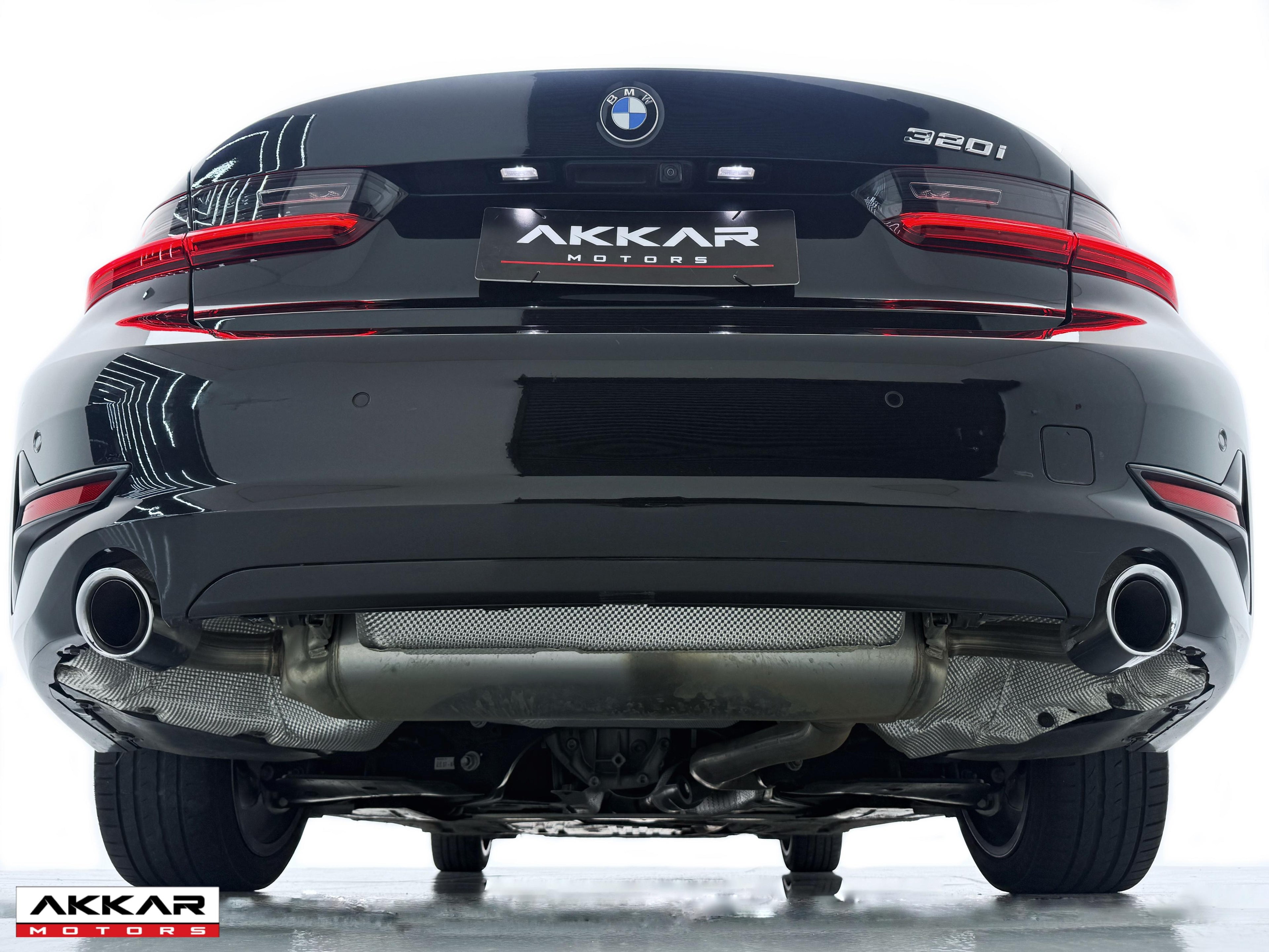 BMW 320i SPORT GP