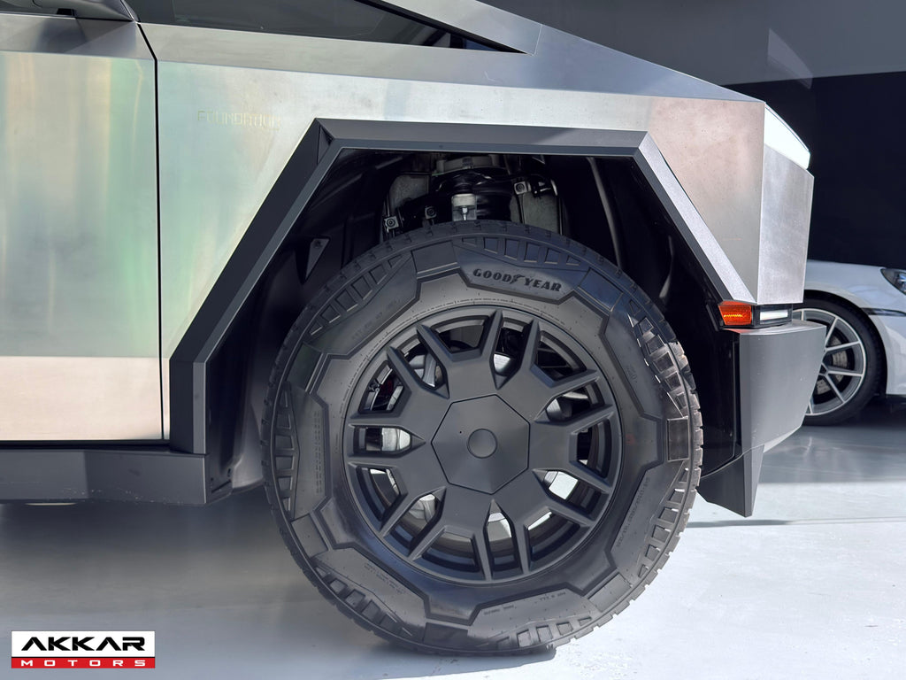TESLA CYBERTRUCK