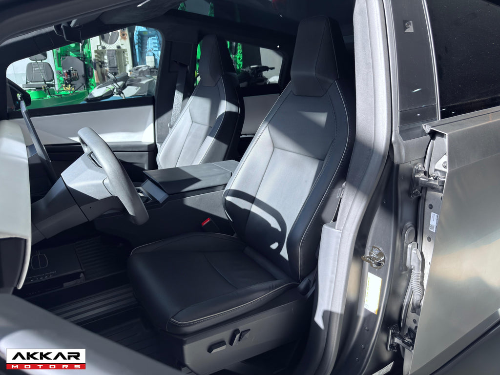 TESLA CYBERTRUCK
