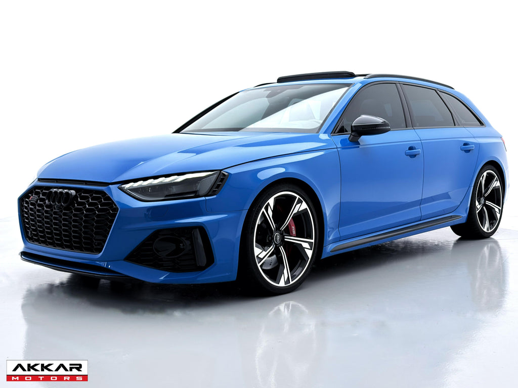 AUDI RS4 AVANT QUATTRO