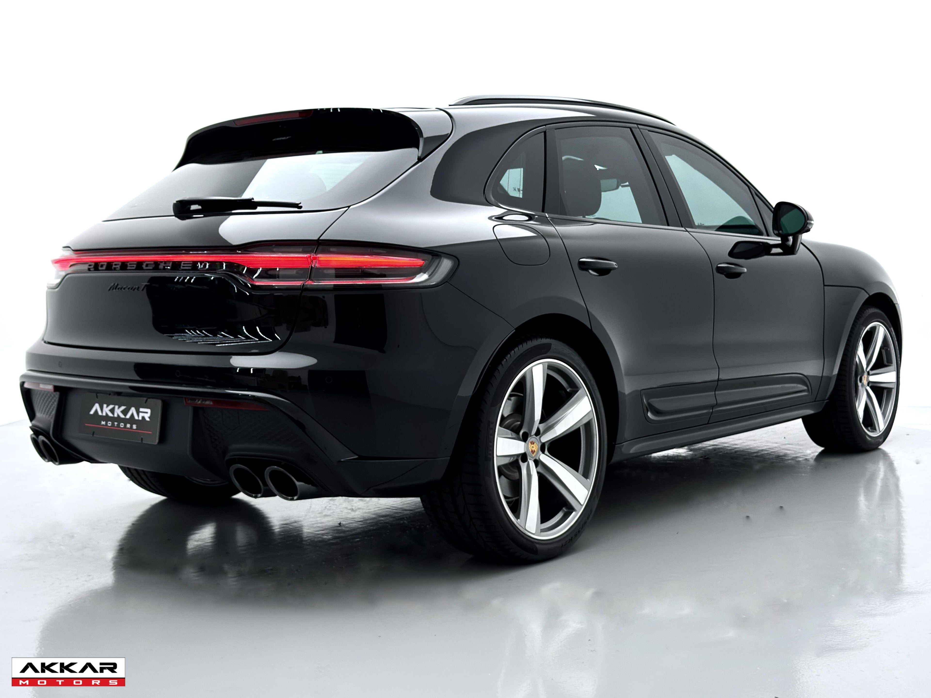 PORSCHE MACAN T