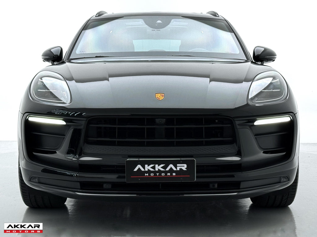 PORSCHE MACAN T