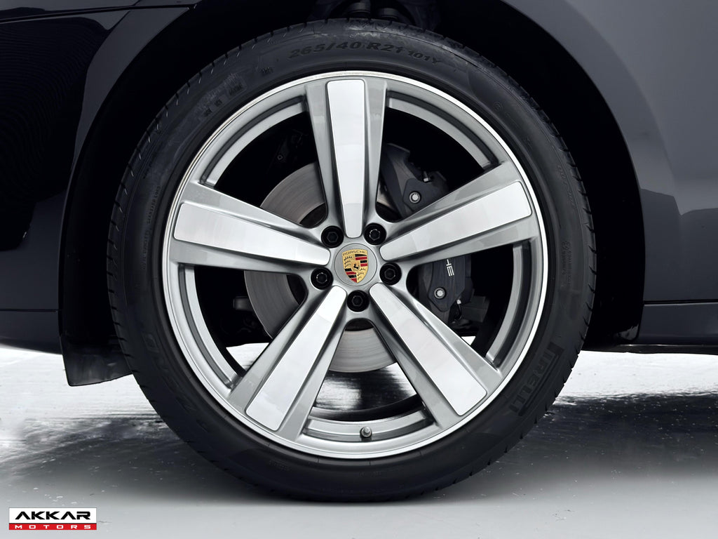 PORSCHE MACAN T