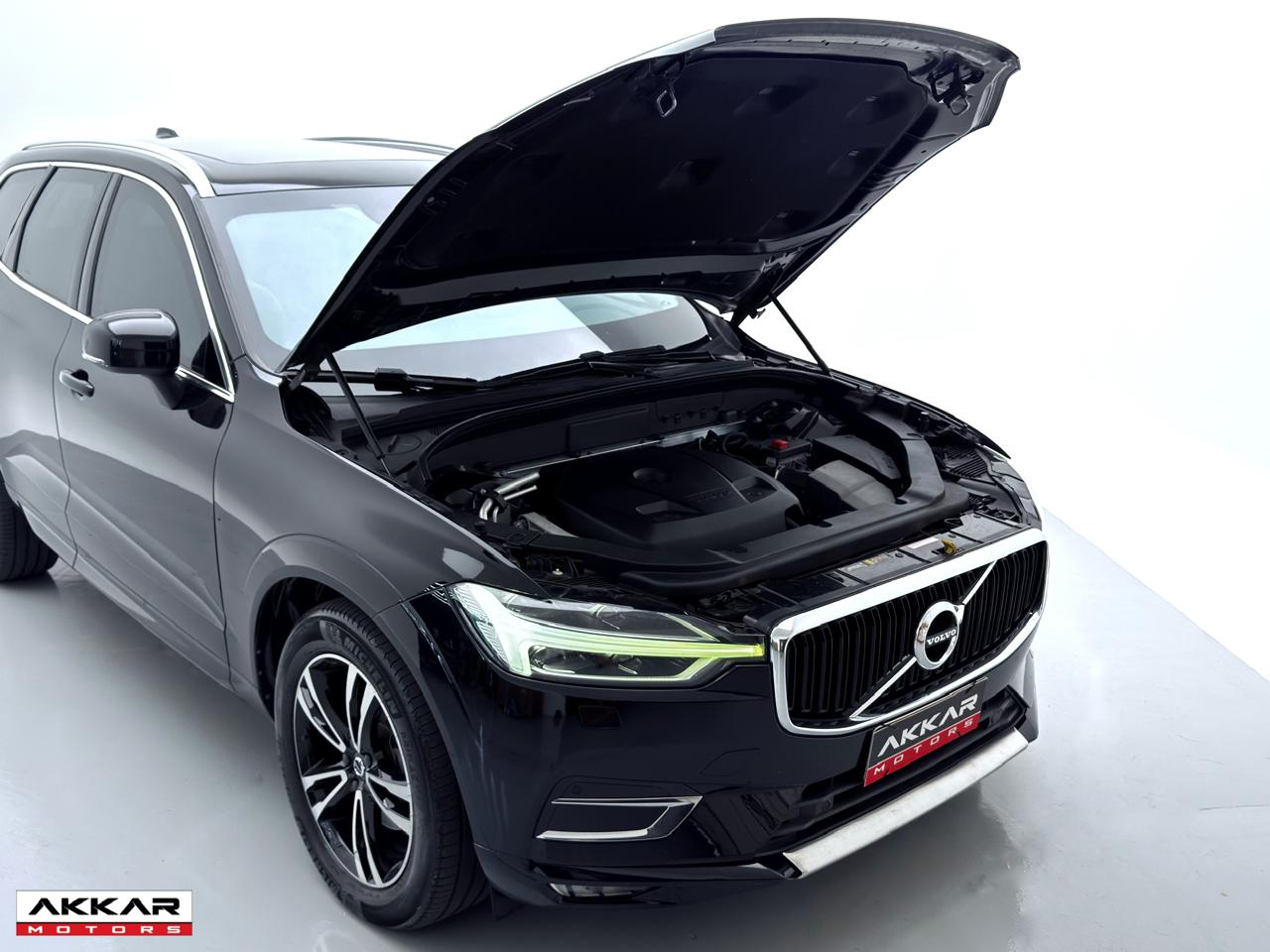 XC60 MOMENTUM AWD