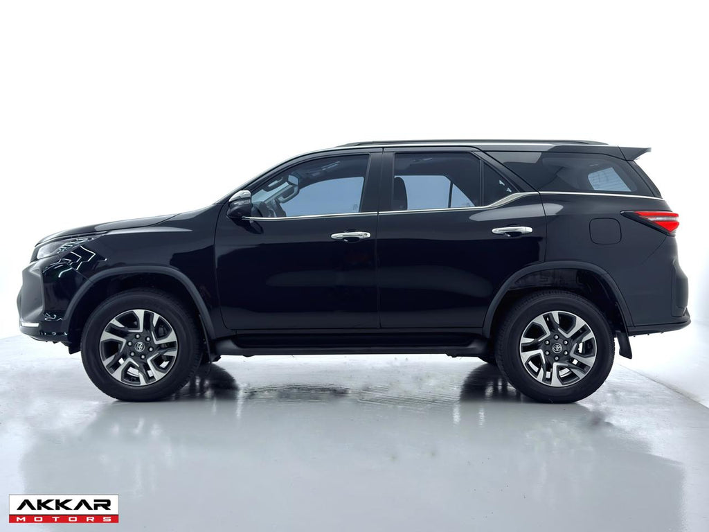 TOYOTA HILUX SW4