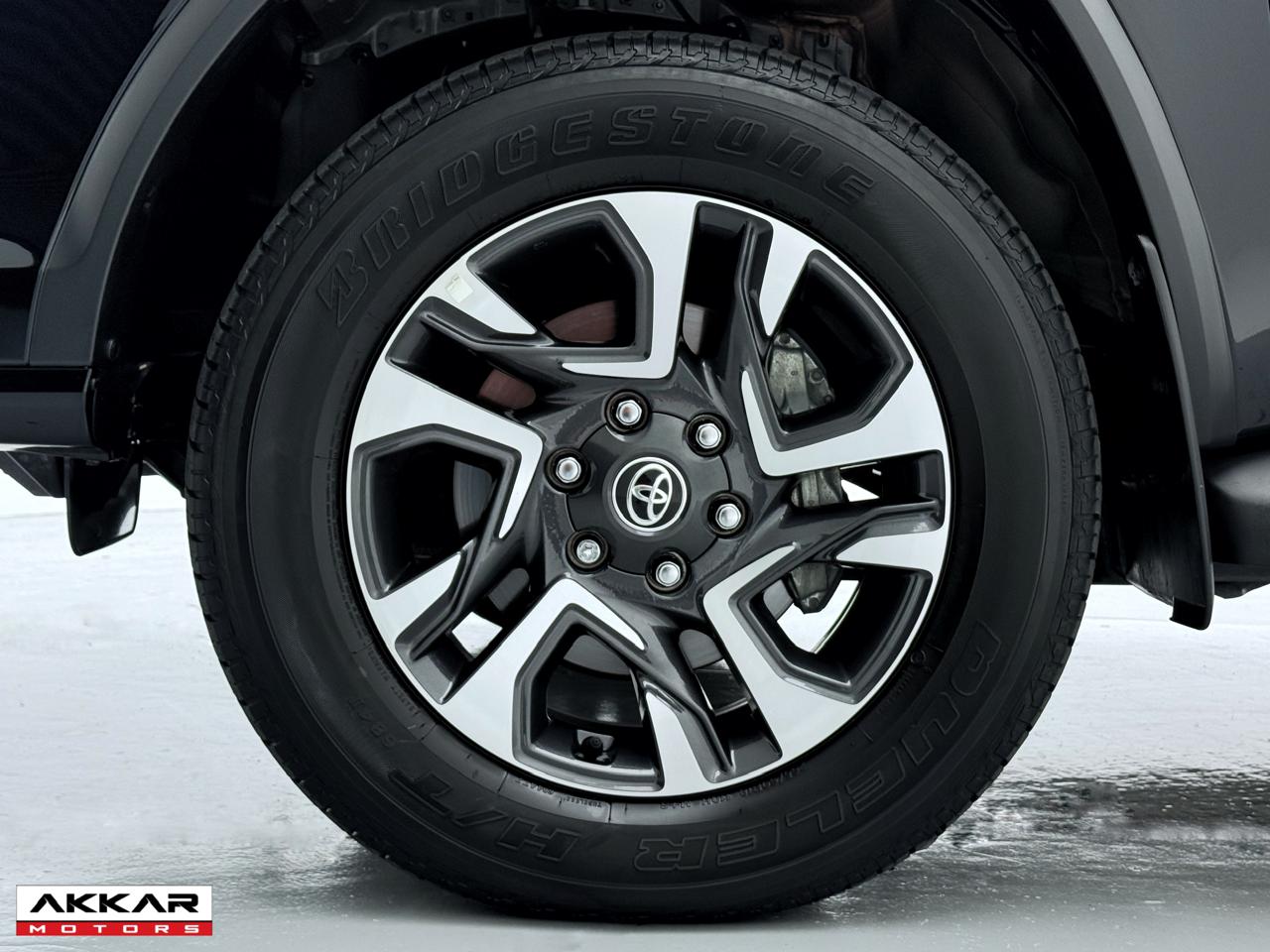 TOYOTA HILUX SW4