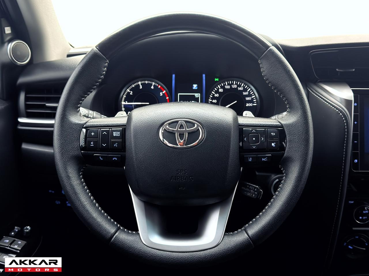 TOYOTA HILUX SW4