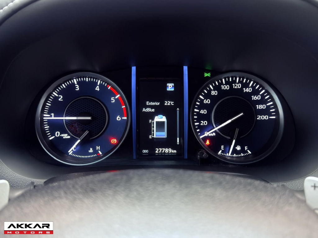 TOYOTA HILUX SW4
