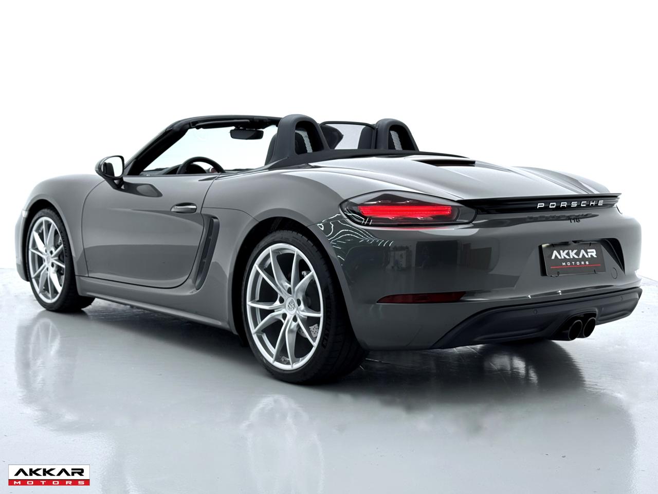 PORSCHE 718