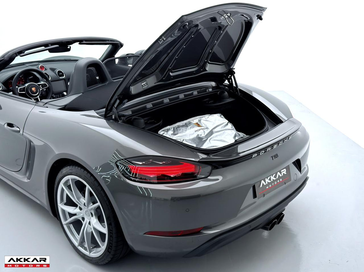 PORSCHE 718