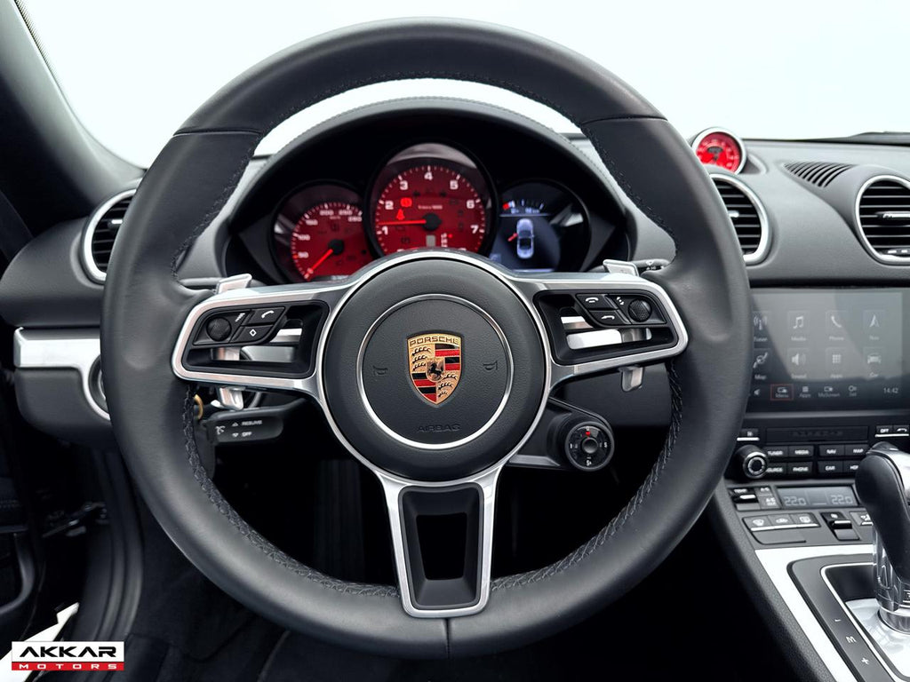 PORSCHE 718