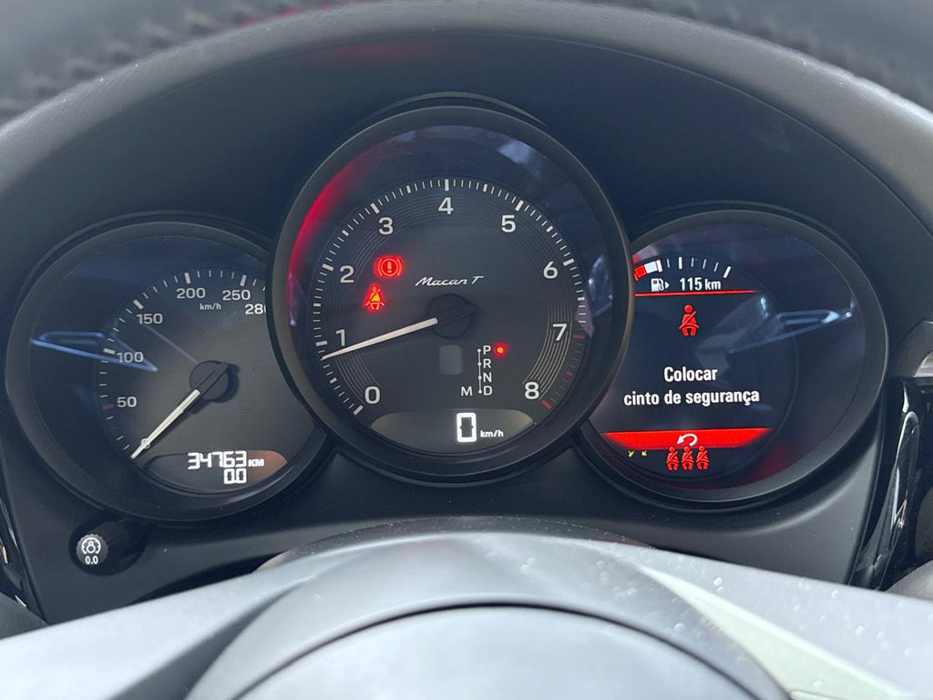 PORSCHE MACAN T