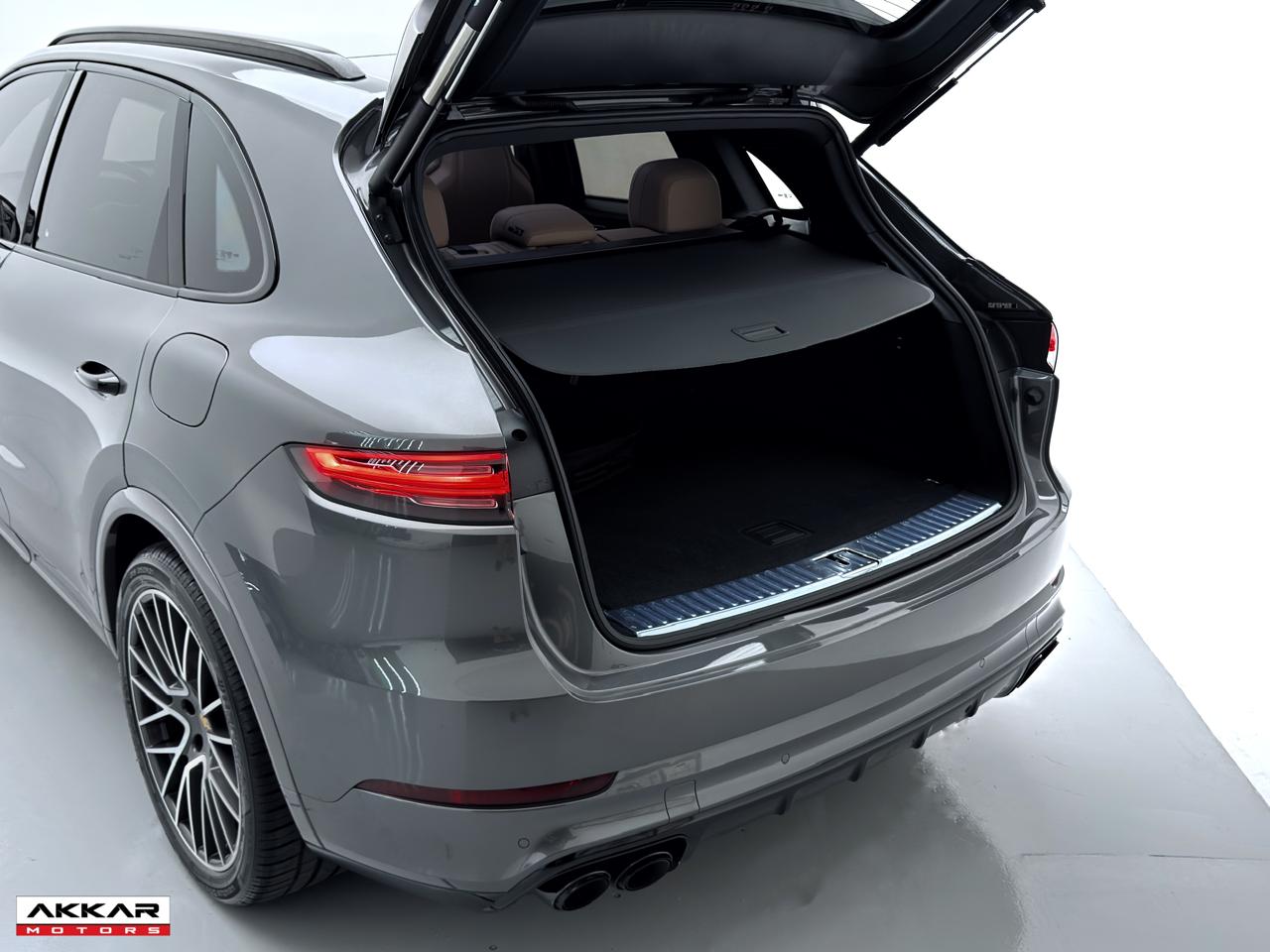 PORSCHE CAYENNE E-HYBRID