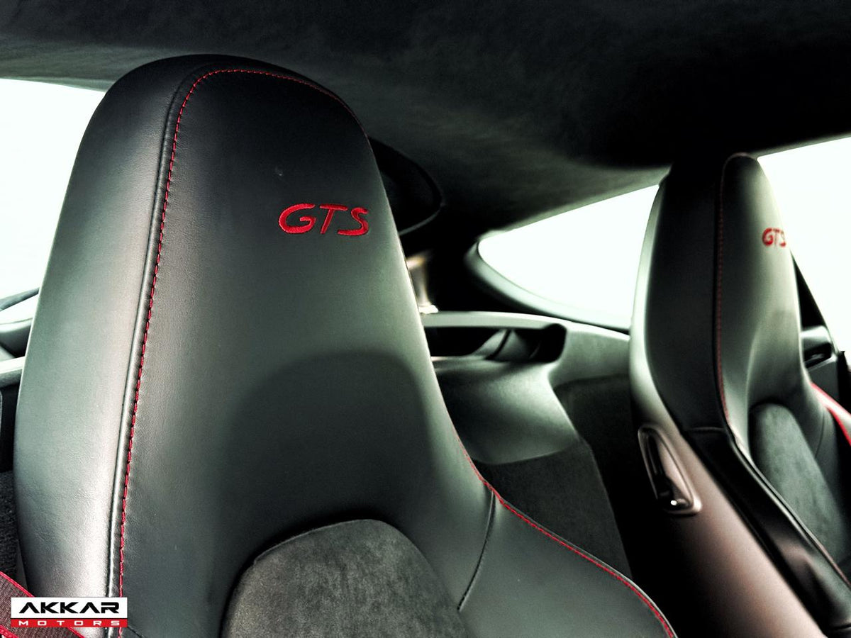 PORSCHE CAYMAN GTS