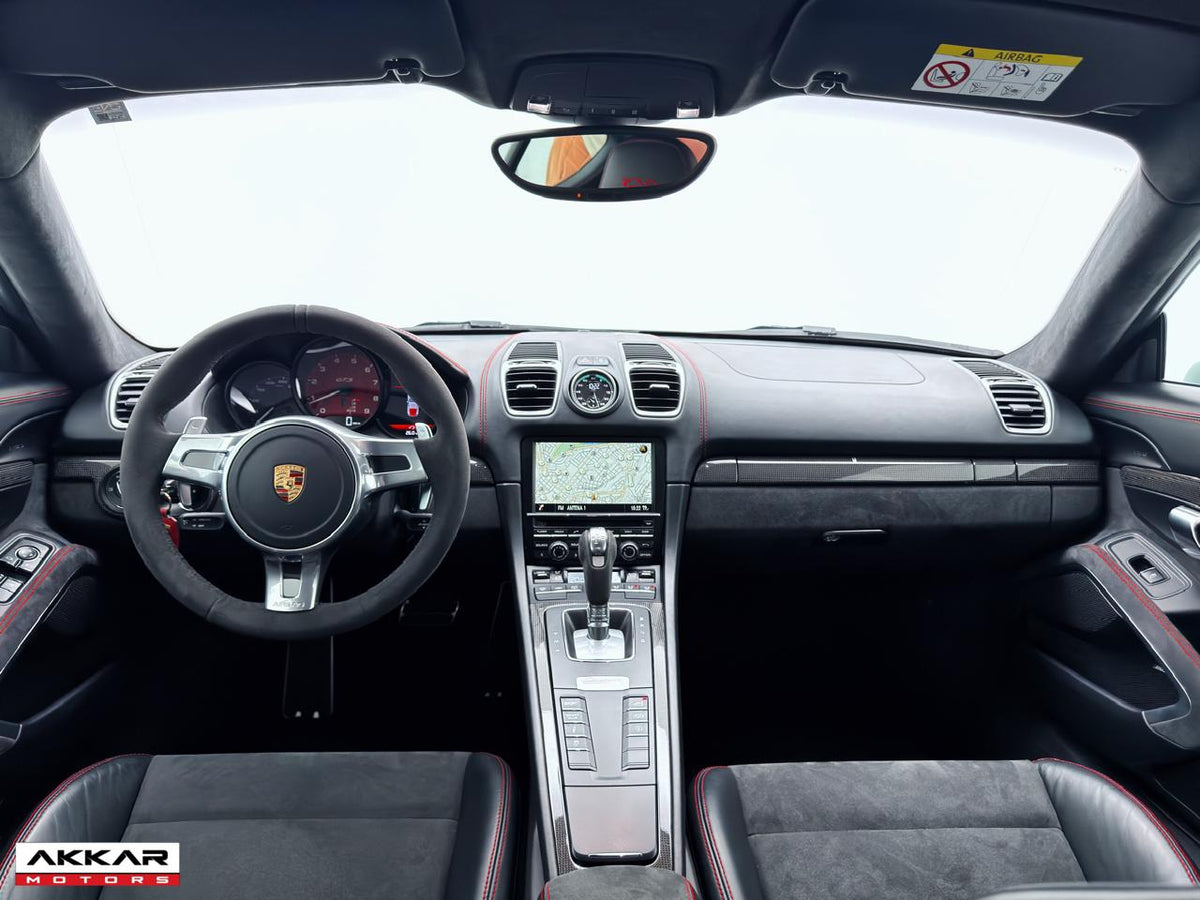 PORSCHE CAYMAN GTS